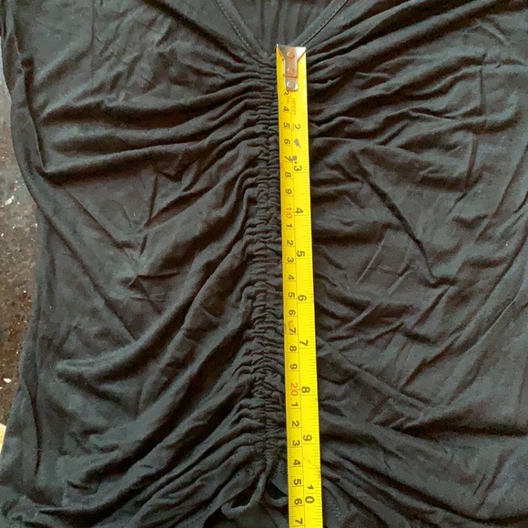 Ambiance V neck scrunch front black Longsleeve T - Picture 8 of 8